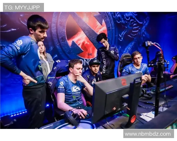 电竞比分DOTA2焦点分析FPX战队实力与战术深度探讨